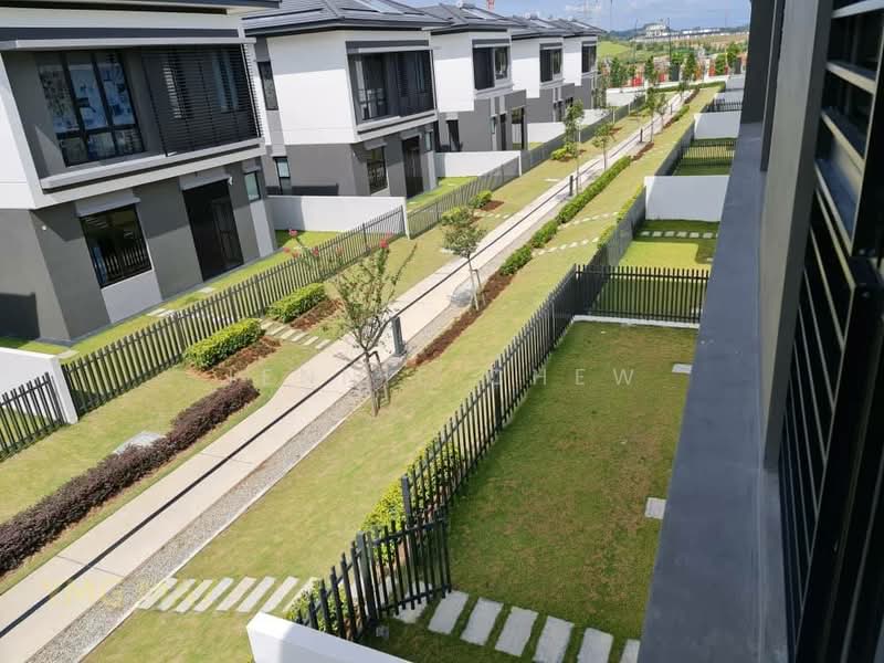 Semi-Detached House for Sale in Setia Alam (Selangor) - Jennie Chew - Exterior - PropertyGuru.com.my