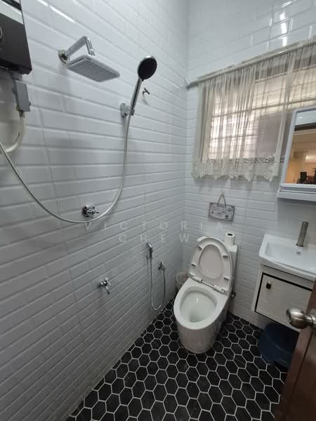 Rumah Teres 1 Tingkat untuk Disewa di SS12 (Subang Jaya) - Victoria Chew - Bathroom - PropertyGuru.com.my