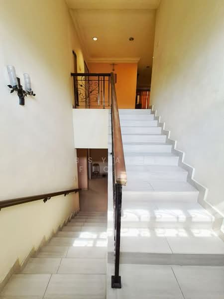 Rumah Banglo untuk Dijual di Seksyen 6 (Kota Damansara) - Absyarie Syafiq Shahrin - Entrance - PropertyGuru.com.my