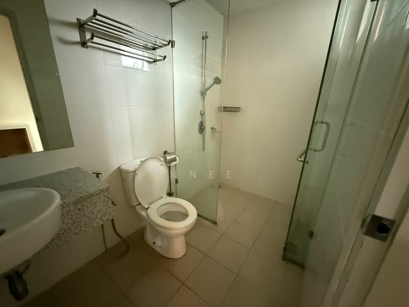 Condominium for Rent at Platino Condominium - Xinnee . - Bathroom - PropertyGuru.com.my