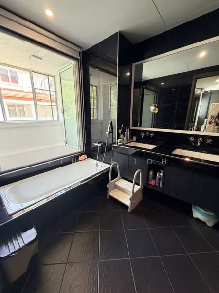 Rumah Teres untuk Dijual di Tanjung Tokong (Penang) - Vinnie Loh - Bathroom - PropertyGuru.com.my