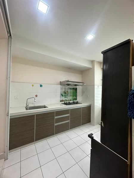 Condominium for Rent at Platino Condominium - Xinnee . - Kitchen - PropertyGuru.com.my