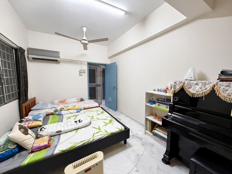 Condominium for Sale at Meadow Park 3 - Melissa Chong - Bedroom - PropertyGuru.com.my
