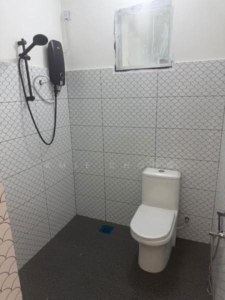 Rumah Teres 2-Tingkat untuk Dijual di Taman Cempaka (Ipoh) - Amie Chong - Bathroom - PropertyGuru.com.my