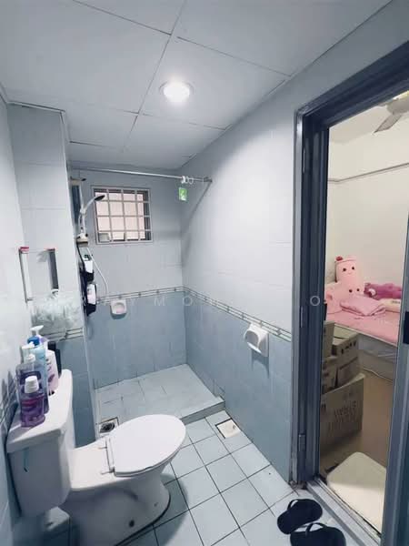 Condominium for Rent at Pertiwi Indah - Raymond Ho - Bathroom - PropertyGuru.com.my