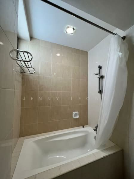 Servis Apartment untuk Disewa di Birch Plaza - Jenny Leong - Bathroom - PropertyGuru.com.my