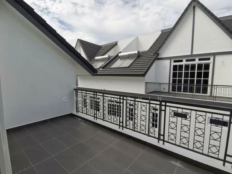 Rumah Kluster untuk Dijual di Taman Ekoflora (Johor Bahru) - Chloe Chin - Balcony - PropertyGuru.com.my