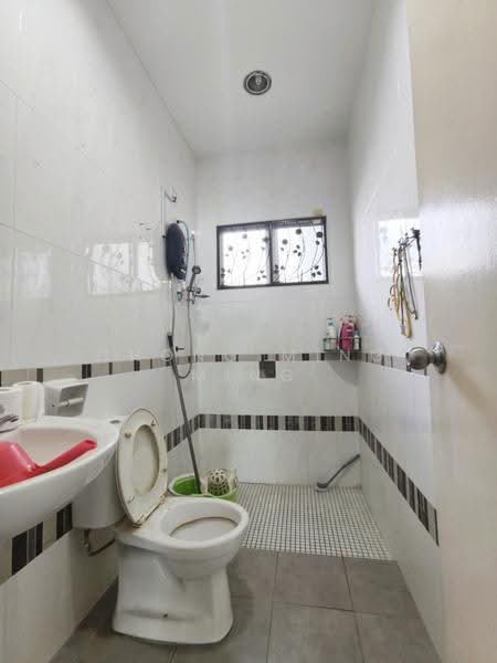Semi-Detached House for Sale in Seremban (Negeri Sembilan) - Chong Ming Ming - Bathroom - PropertyGuru.com.my