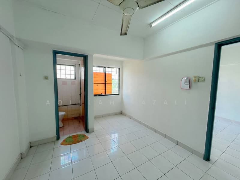 Apartment for Sale at Pangsapuri Perdana - Aqillah Razali - Bathroom - PropertyGuru.com.my