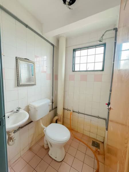 Apartment for Sale at Pangsapuri Perdana - Aqillah Razali - Bathroom - PropertyGuru.com.my