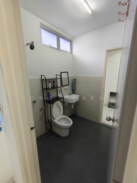 2-storey Terraced House for Rent in Pasir Gudang (Johor) - Hong Charng Lee - Bathroom - PropertyGuru.com.my