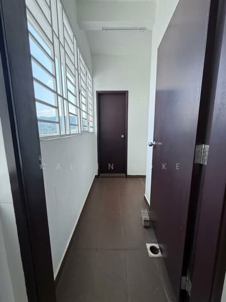 Servis Apartment untuk Disewa di Cerrado Residence @ Southville City - Calvin Loke - Corridor - PropertyGuru.com.my