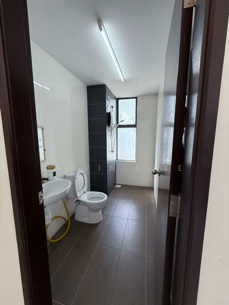 Servis Apartment untuk Disewa di Cerrado Residence @ Southville City - Calvin Loke - Bathroom - PropertyGuru.com.my