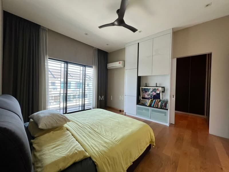 2-storey Terraced House for Sale in 16 Sierra (Puchong) - Benjamin Khor - Master Bedroom - PropertyGuru.com.my