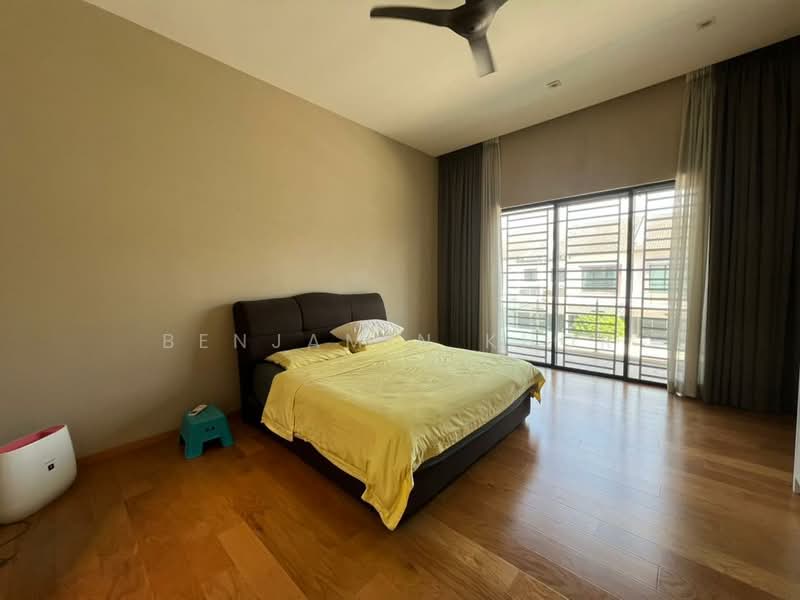 2-storey Terraced House for Sale in 16 Sierra (Puchong) - Benjamin Khor - Master Bedroom - PropertyGuru.com.my