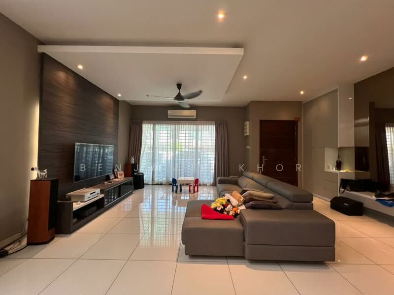 2-storey Terraced House for Sale in 16 Sierra (Puchong) - Benjamin Khor - Living Room - PropertyGuru.com.my
