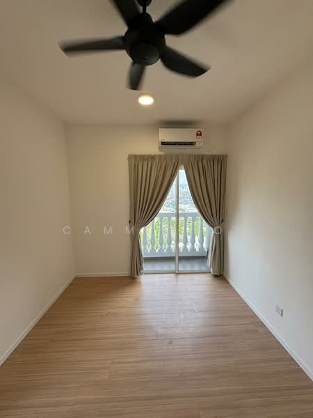 Servis Apartment untuk Disewa di Tuan 2egacy - Cammie Loh - Balcony - PropertyGuru.com.my