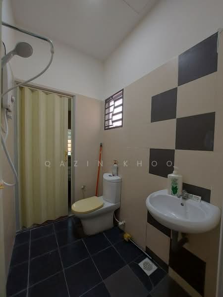 Rumah Teres 2 Tingkat untuk Disewa di Taman Pengkalan Barat (Ipoh) - Qazin Khoo - Bathroom - PropertyGuru.com.my