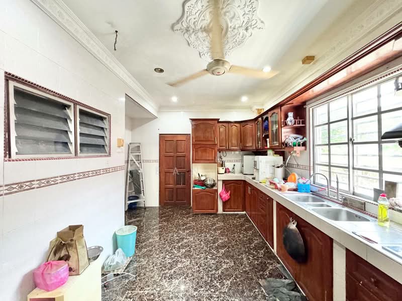 2-storey Terraced House for Sale in Dengkil (Selangor) - Azira Ahmad - Kitchen - PropertyGuru.com.my