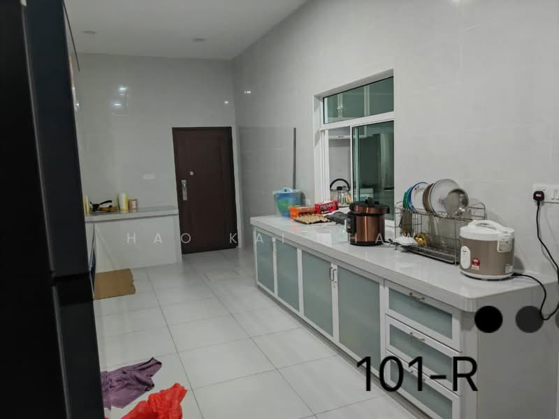 Semi-Detached House for Sale in Canary Garden (Klang) - Hao Kai Khaw - Kitchen - PropertyGuru.com.my
