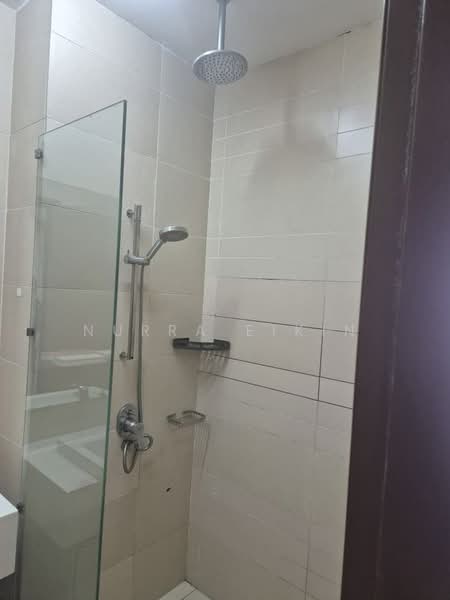 Condominium for Rent at Sri Putramas III / Royal Regent - Nurra Eikin - Bathroom - PropertyGuru.com.my
