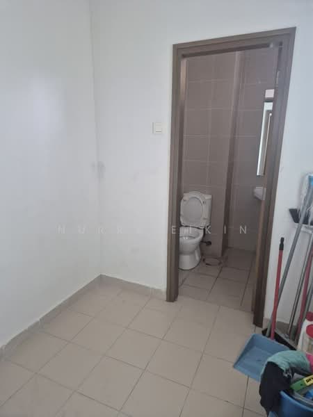 Condominium for Rent at Sri Putramas III / Royal Regent - Nurra Eikin - Bathroom - PropertyGuru.com.my