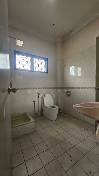 Semi-Detached House for Sale in Cheras (Selangor) - Denver Sin - Bathroom - PropertyGuru.com.my