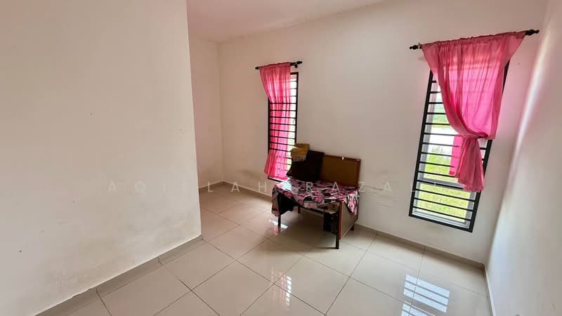 Rumah Teres 2 Tingkat untuk Dijual di Taman Tiara Sendayan (Bandar Sri Sendayan) - Aqillah Razali - Interior - PropertyGuru.com.my