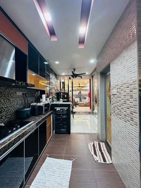 Rumah Teres 2.5 Tingkat untuk Dijual di Taman Nusa Idaman (Iskandar Puteri (Nusajaya)) - Ivy Low - Kitchen - PropertyGuru.com.my