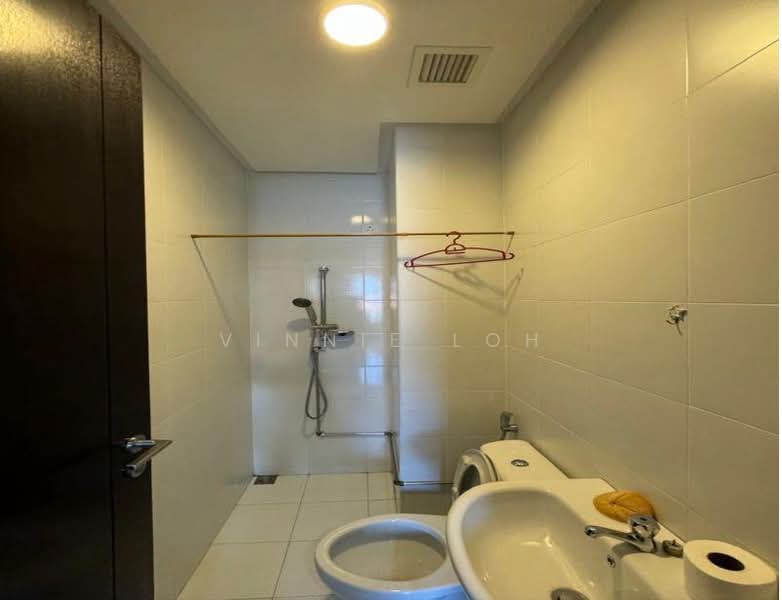 Kondominium untuk Dijual di Quayside Condominium - Vinnie Loh - Bathroom - PropertyGuru.com.my