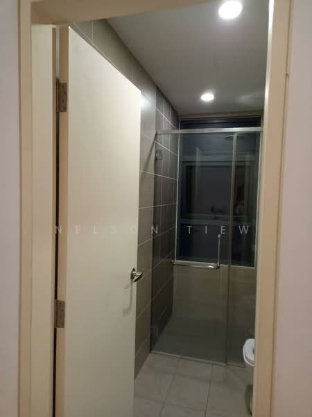 Condominium for Rent at Lakeville Residence - Nelson Tiew - Bathroom - PropertyGuru.com.my