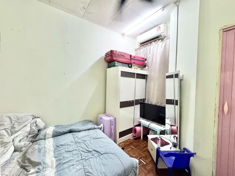 2.5-storey Terraced House for Sale in Ampang Jaya (Ampang) - Nadia Shukri - Bedroom - PropertyGuru.com.my