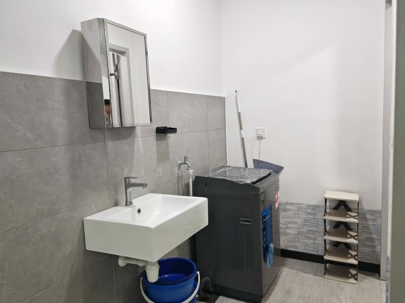 Servis Apartment untuk Disewa di Sensasi @ Utropolis - Fish Ling - Bathroom - PropertyGuru.com.my