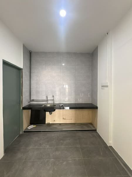 Apartment for Sale at Pangsapuri Mutiara Subang - Syamsul Ilham - Kitchen - PropertyGuru.com.my