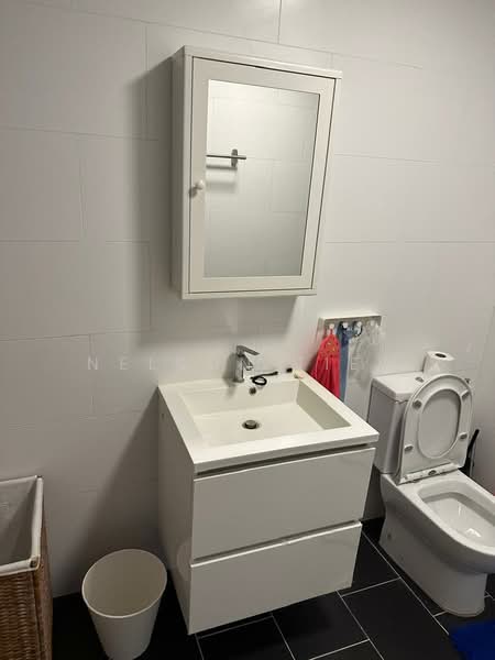 Servis Apartment untuk Disewa di SqWhere Service Apartments - Nelson Tiew - Bathroom - PropertyGuru.com.my