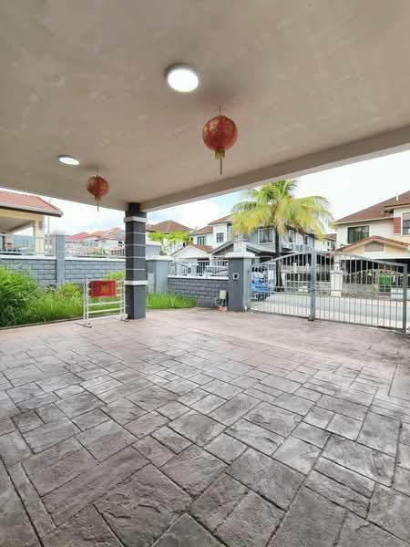 Cluster House for Rent in Taman Mount Austin (Tebrau) - Kelly Chiam - Exterior - PropertyGuru.com.my