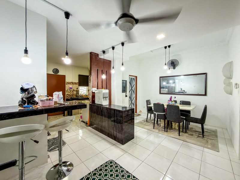 Rumah Teres 2 Tingkat untuk Dijual di Sepang (Selangor) - Nadzmie Nasir - Kitchen - PropertyGuru.com.my