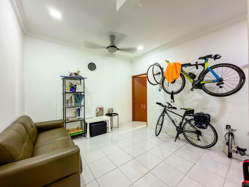 Rumah Teres 2 Tingkat untuk Dijual di Sepang (Selangor) - Nadzmie Nasir - Living Room - PropertyGuru.com.my