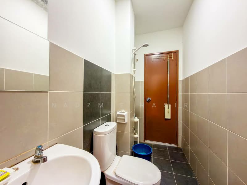 Rumah Teres 2 Tingkat untuk Dijual di Sepang (Selangor) - Nadzmie Nasir - Bathroom - PropertyGuru.com.my