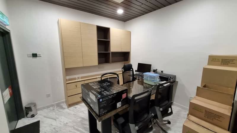 For Rent - Plaza Arkadia (Shops, Offices, Sohos)