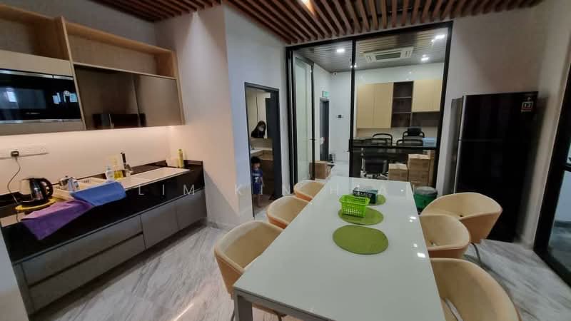 For Rent - Plaza Arkadia (Shops, Offices, Sohos)