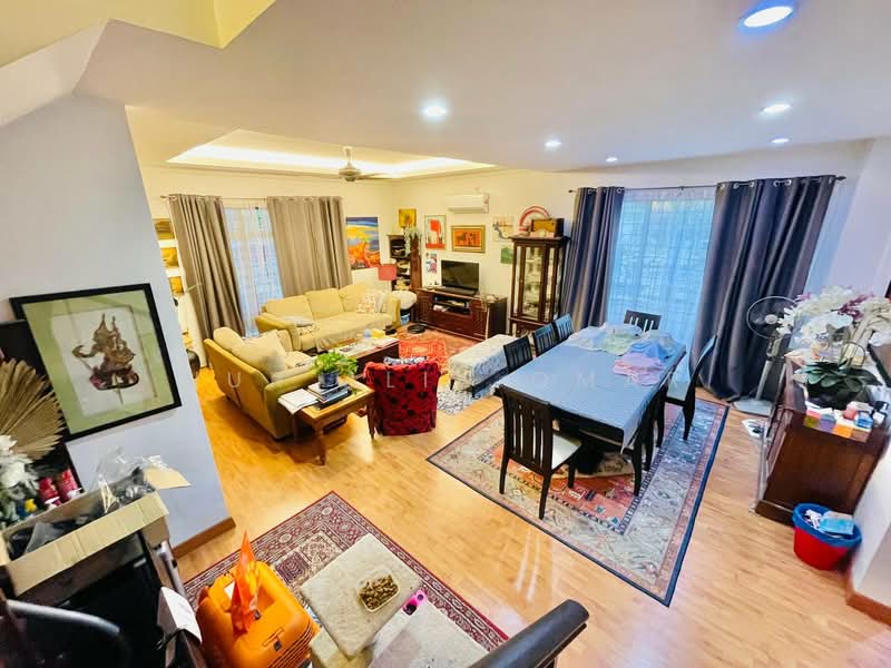 Semi-Detached House for Sale in Puchong (Selangor) - Nur Alia Omar - Living Room - PropertyGuru.com.my