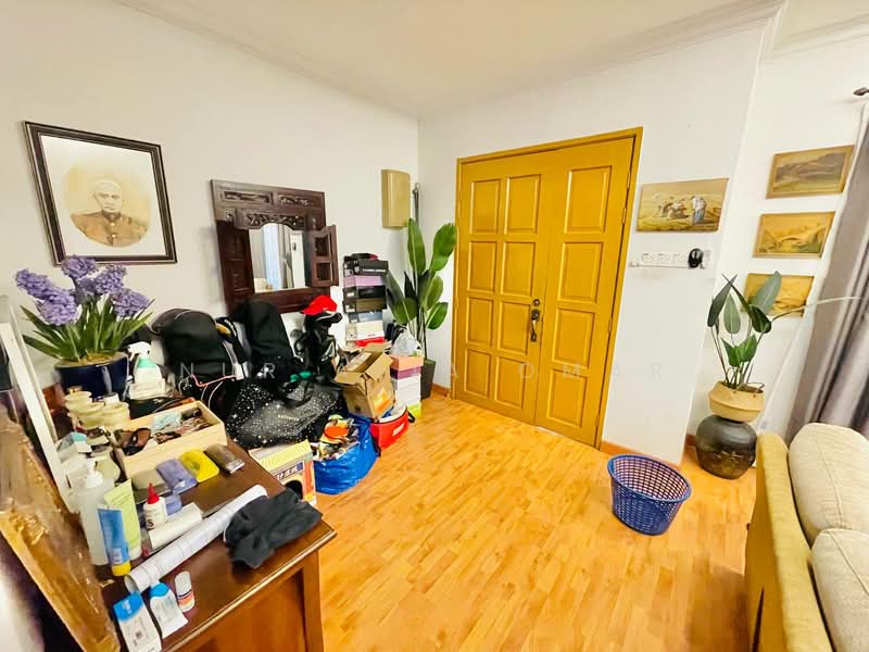 Semi-Detached House for Sale in Puchong (Selangor) - Nur Alia Omar - Entrance - PropertyGuru.com.my