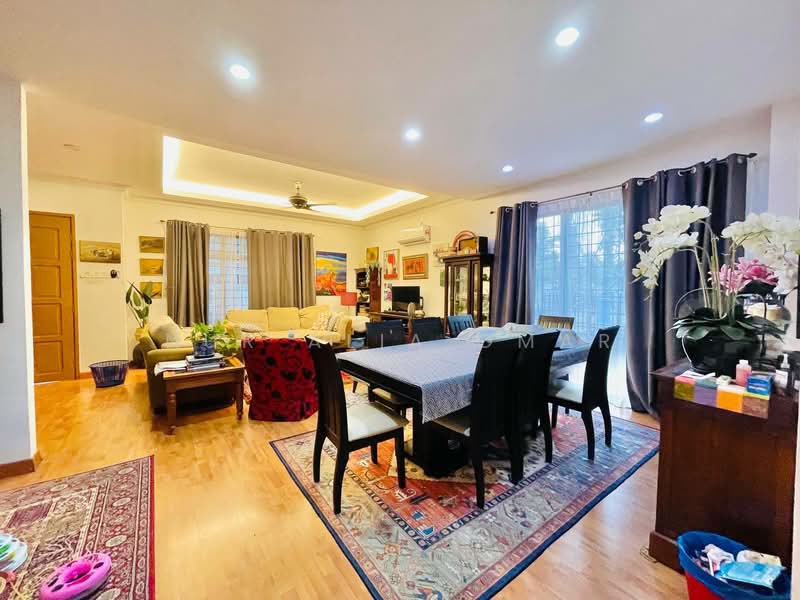 Semi-Detached House for Sale in Puchong (Selangor) - Nur Alia Omar - Living Room - PropertyGuru.com.my