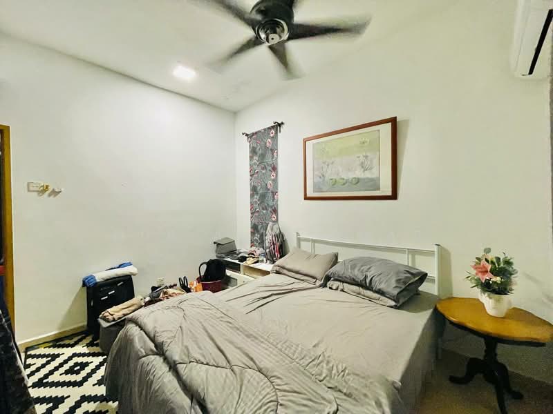 Semi-Detached House for Sale in Puchong (Selangor) - Nur Alia Omar - Bedroom - PropertyGuru.com.my