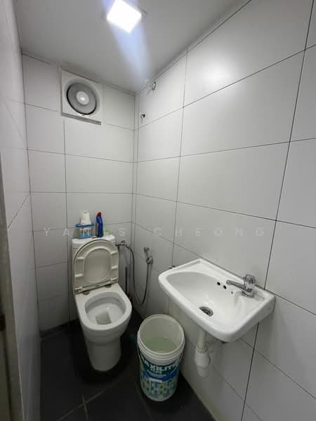 Shop / Office for Rent in Kepong (Kuala Lumpur) - Yanis Cheong - Bathroom - PropertyGuru.com.my