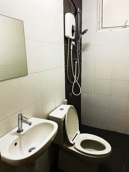 Servis Apartment untuk Disewa di Pacific Place - Kennly Ho - Bathroom - PropertyGuru.com.my