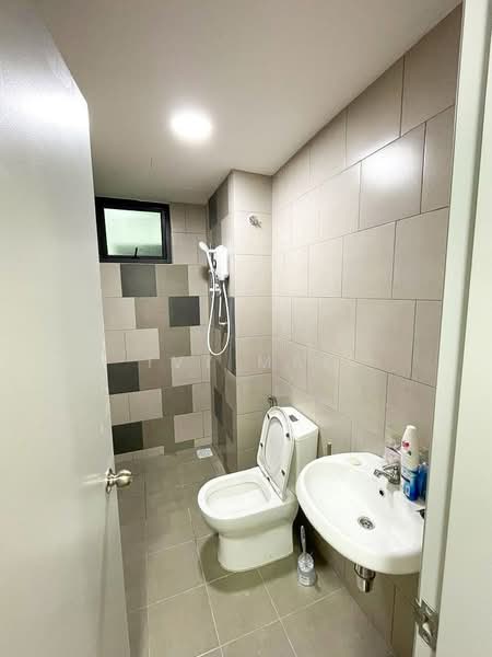 Servis Apartment untuk Disewa di Helix2 @ PJ South - Ivy Mak - Bathroom - PropertyGuru.com.my