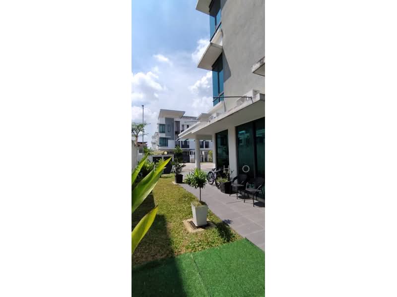 Semi-Detached House for Sale in Kajang (Selangor) - Azira Ahmad - Exterior - PropertyGuru.com.my
