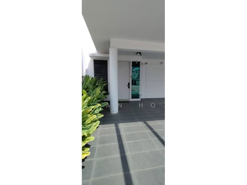 Semi-Detached House for Sale in Kajang (Selangor) - Azira Ahmad - Entrance - PropertyGuru.com.my